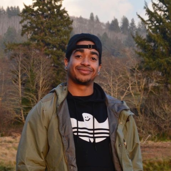 Meet your Posher, Devin - Picture 1 of 1